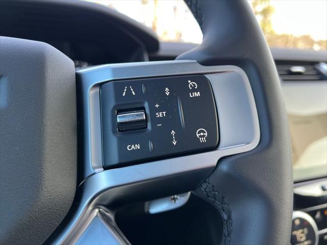 2025 Land Rover Discovery P360 Dynamic SE
