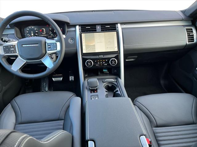 2025 Land Rover Discovery P360 Dynamic SE