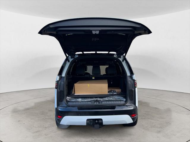2025 Land Rover Discovery P360 Dynamic SE