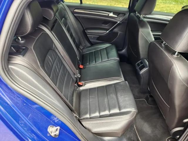 2017 Volkswagen Golf R 4-Door w/DCC & Navigation