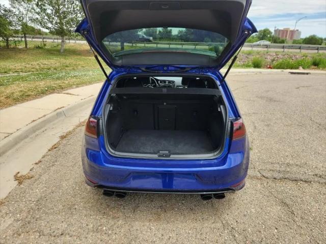 2017 Volkswagen Golf R 4-Door w/DCC & Navigation