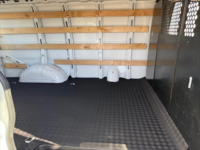 2022 Chevrolet Express Cargo Van RWD 2500 Regular Wheelbase WT