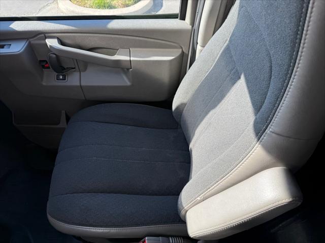 2022 Chevrolet Express Cargo Van RWD 2500 Regular Wheelbase WT