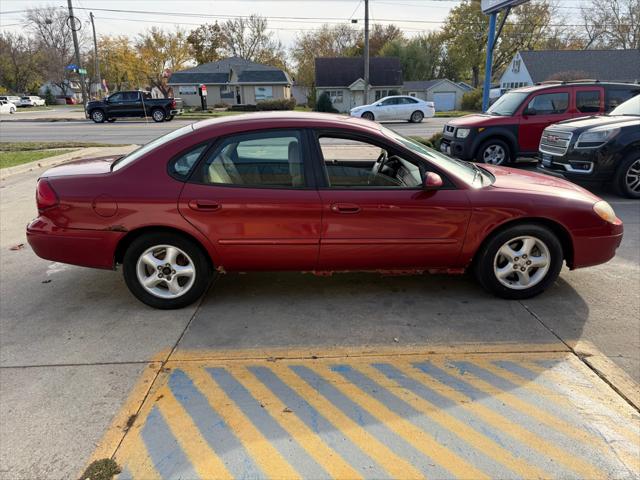 2001 Ford Taurus SE