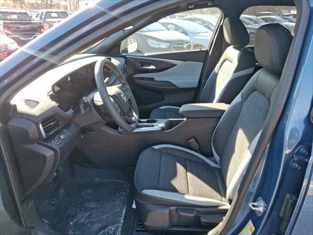 2025 Buick NV Preferred FWD