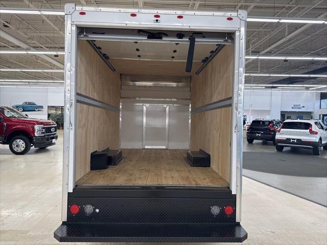 2025 Ford E-350 Cutaway Base