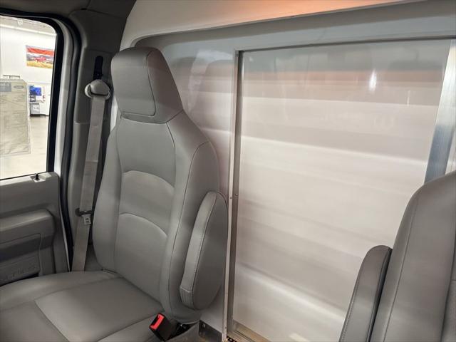 2025 Ford E-350 Cutaway Base