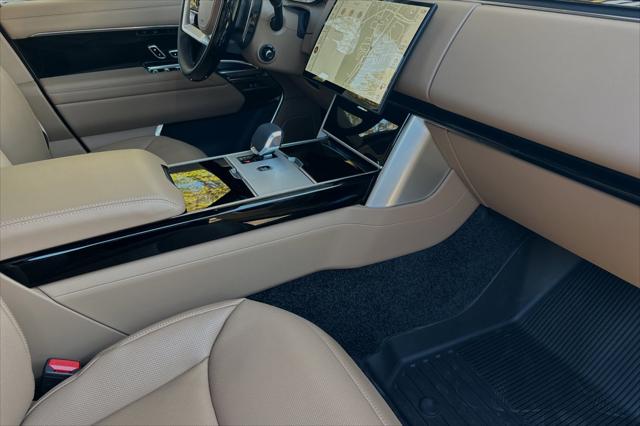 2025 Land Rover Range Rover P530 SE