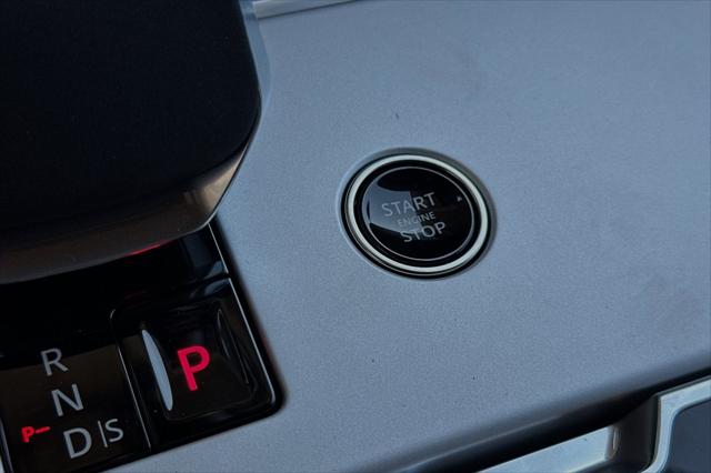 2025 Land Rover Range Rover P530 SE