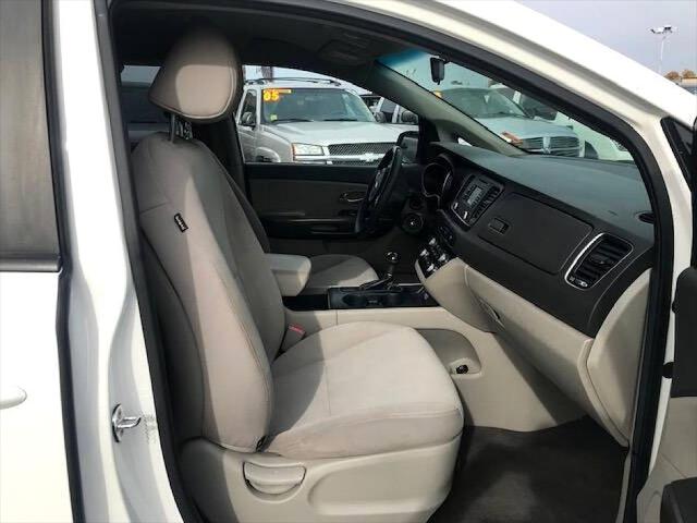 2015 Kia Sedona LX