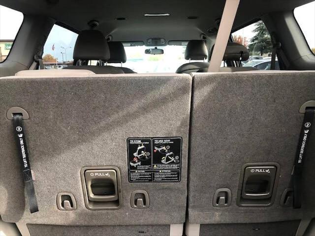 2015 Kia Sedona LX