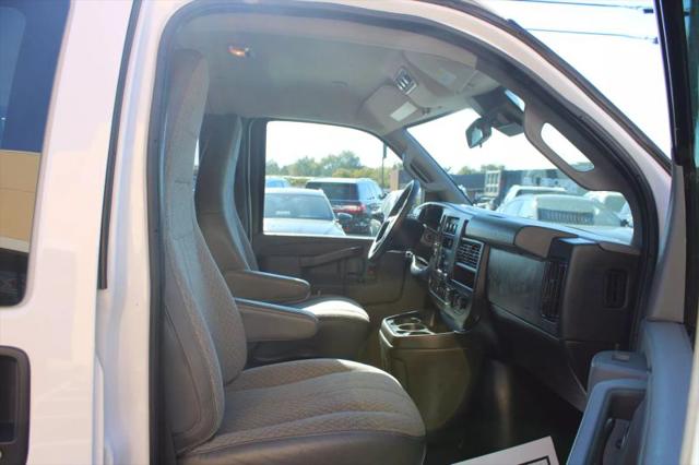 2019 Chevrolet Express LT