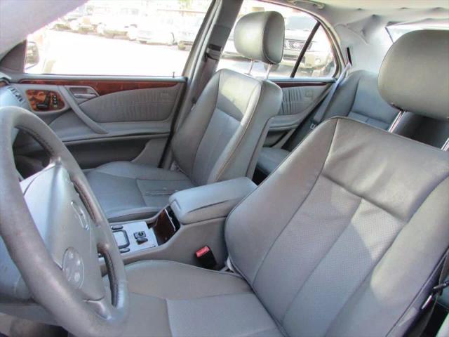 2001 Mercedes-Benz E 320 E 320 Sedan 4D
