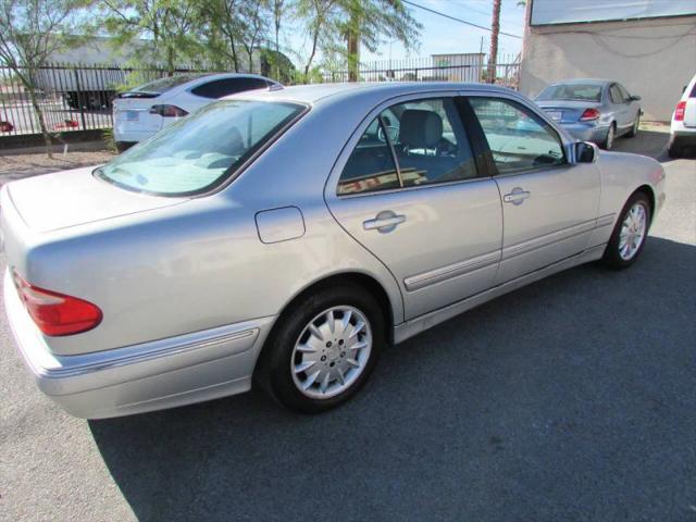 2001 Mercedes-Benz E 320 E 320 Sedan 4D