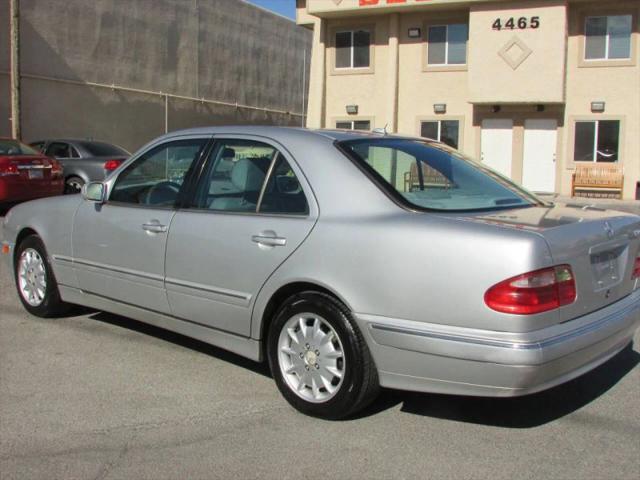 2001 Mercedes-Benz E 320 E 320 Sedan 4D