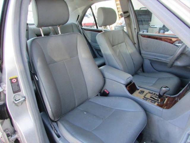 2001 Mercedes-Benz E 320 E 320 Sedan 4D