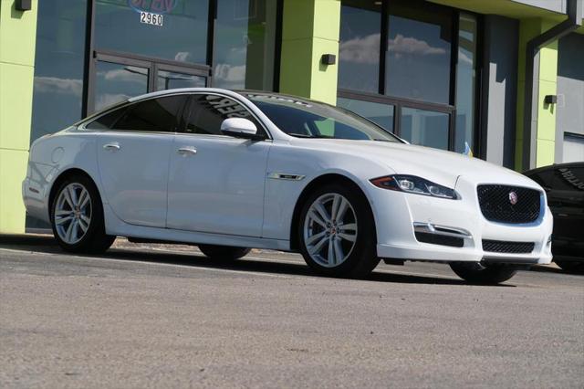 2019 Jaguar XJ R-Sport