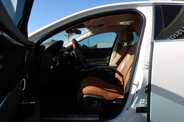 2019 Jaguar XJ R-Sport