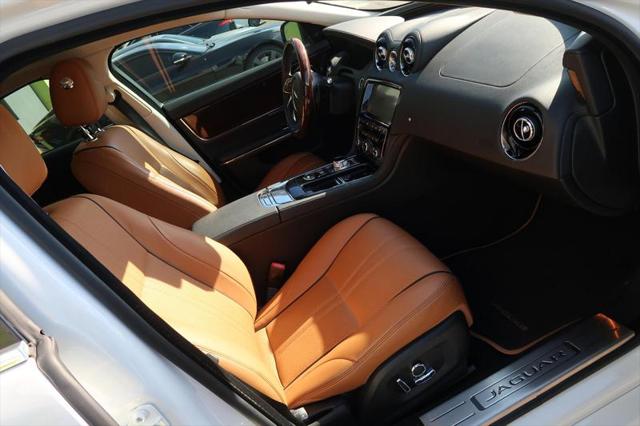 2019 Jaguar XJ R-Sport