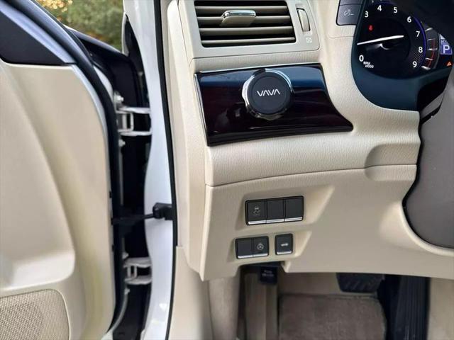 2012 INFINITI M37 M37x Sedan 4D