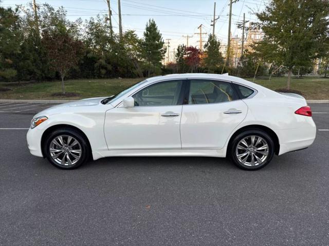 2012 INFINITI M37 M37x Sedan 4D