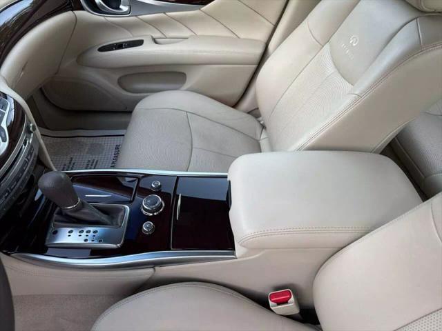 2012 INFINITI M37 M37x Sedan 4D