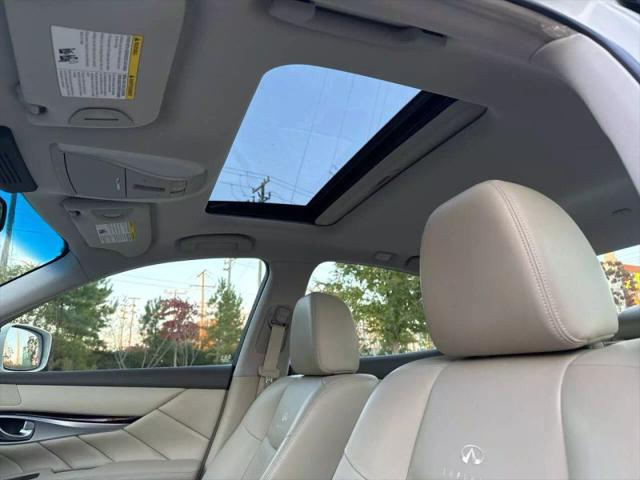 2012 INFINITI M37 M37x Sedan 4D