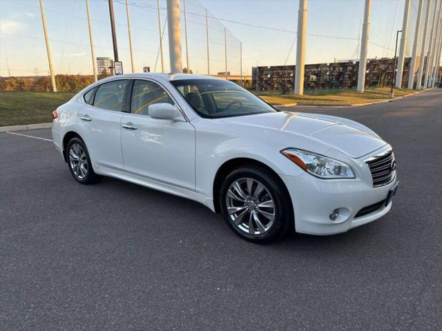 2012 INFINITI M37 M37x Sedan 4D