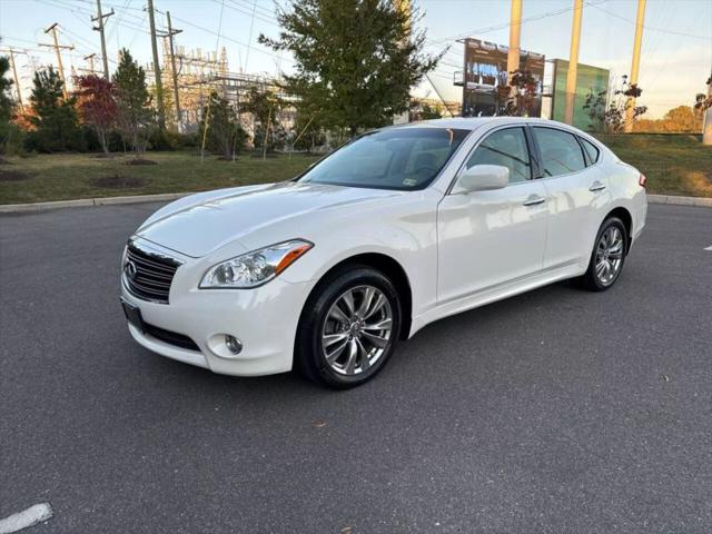 2012 INFINITI M37 M37x Sedan 4D
