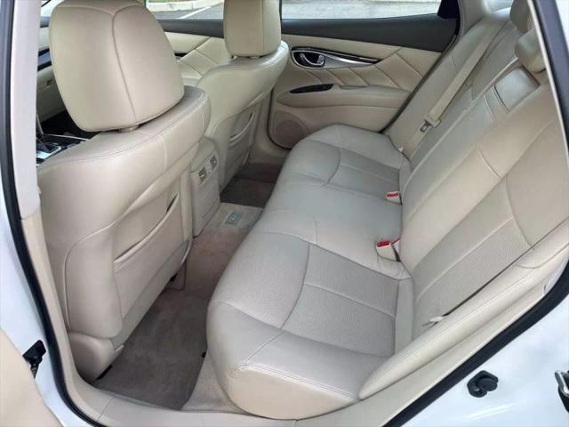 2012 INFINITI M37 M37x Sedan 4D