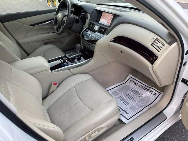 2012 INFINITI M37 M37x Sedan 4D