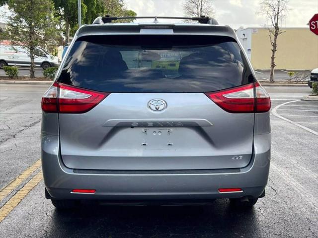 2018 Toyota Sienna LE 8 Passenger