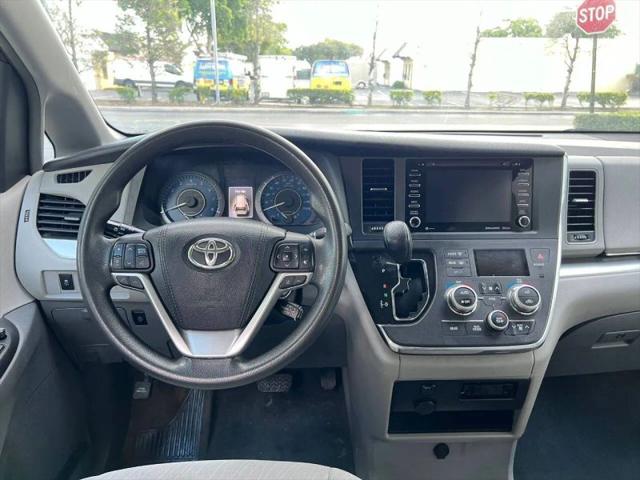 2018 Toyota Sienna LE 8 Passenger
