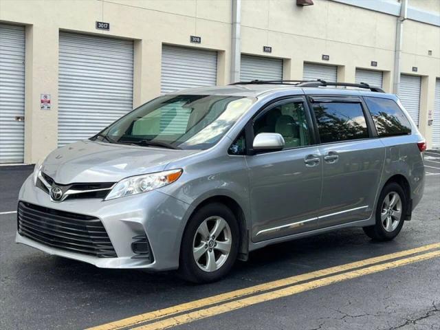 2018 Toyota Sienna LE 8 Passenger for sale in Hollywood, FL