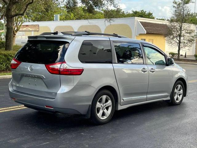 2018 Toyota Sienna LE 8 Passenger