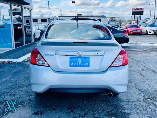 2019 Nissan Versa 1.6 S+