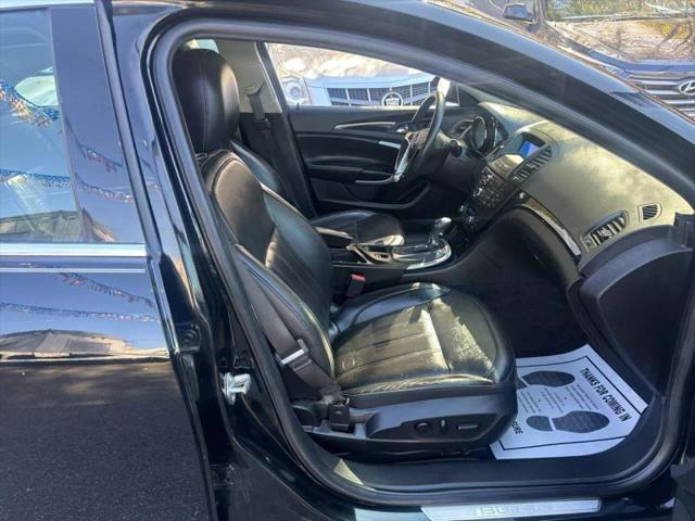 2012 Buick Regal Premium 1