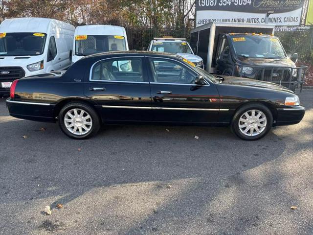2010 Lincoln Town Car Signature Limited