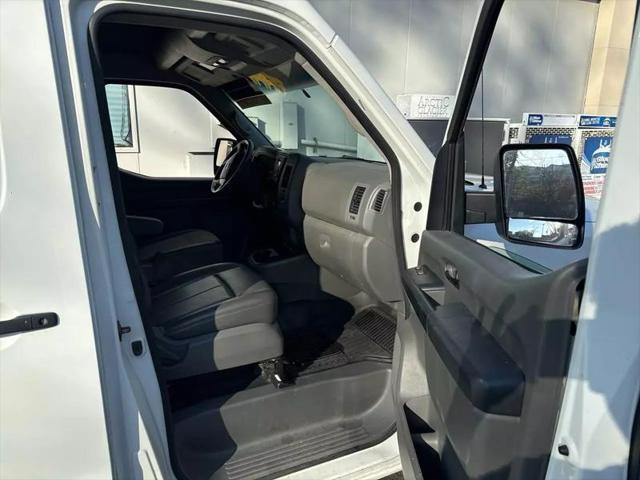 2018 Nissan 2500 S V6