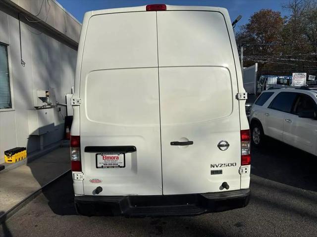 2018 Nissan 2500 S V6