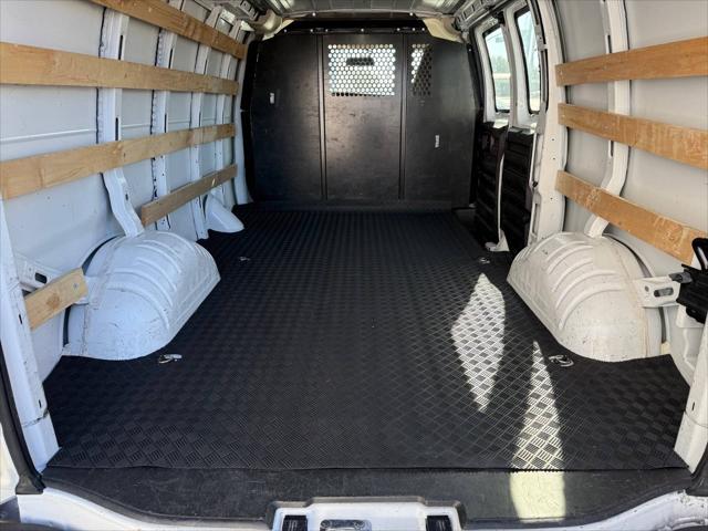 2022 Chevrolet Express Cargo Van RWD 2500 Regular Wheelbase WT