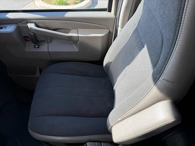 2022 Chevrolet Express Cargo Van RWD 2500 Regular Wheelbase WT