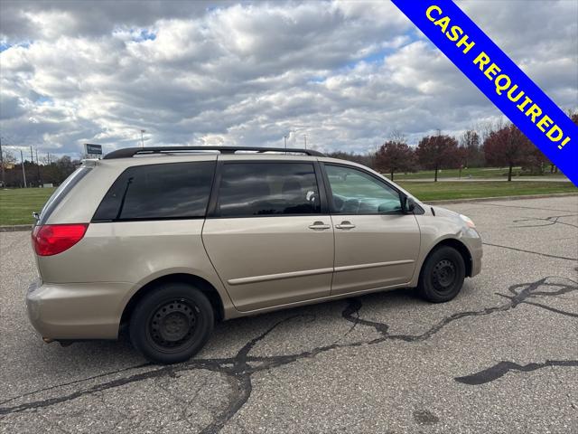 Used 2009 Toyota Sienna For Sale in Waterford Twp, MI