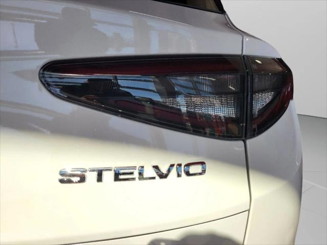 2025 Alfa Romeo Stelvio Sprint AWD
