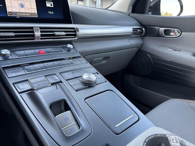 2021 Hyundai NEXO Blue