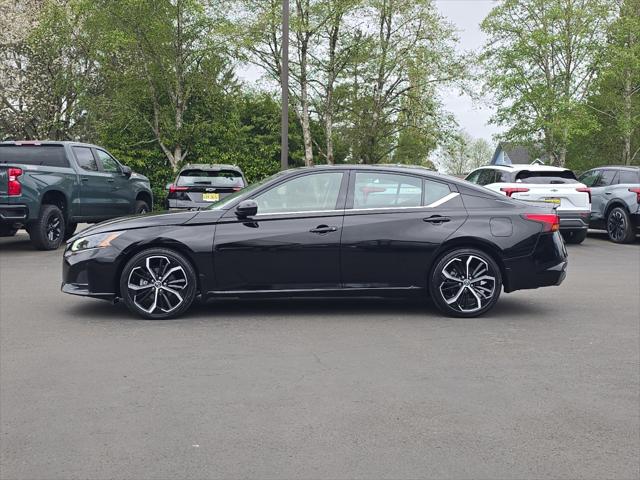 2023 Nissan Altima SR FWD