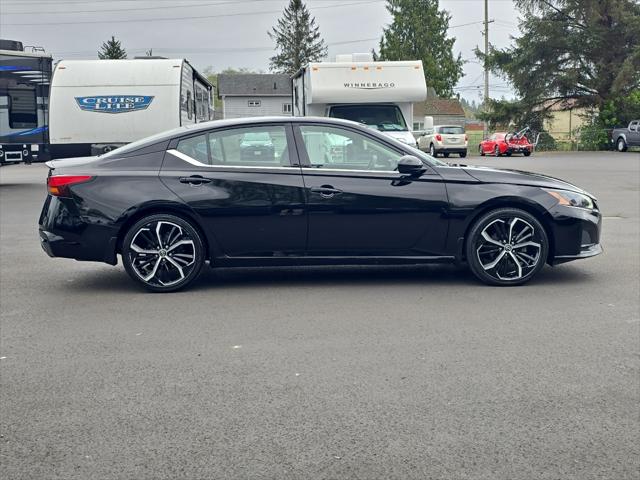 2023 Nissan Altima SR FWD