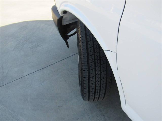 2017 Chevrolet Express LS