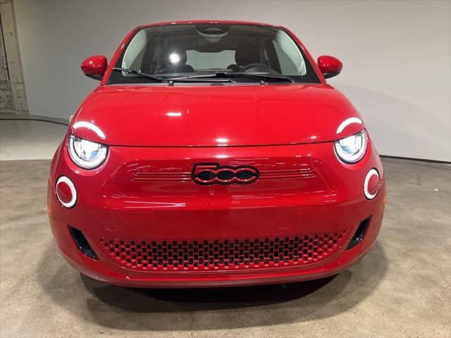 2024 Fiat FIAT 500e 500e INSPI(RED)