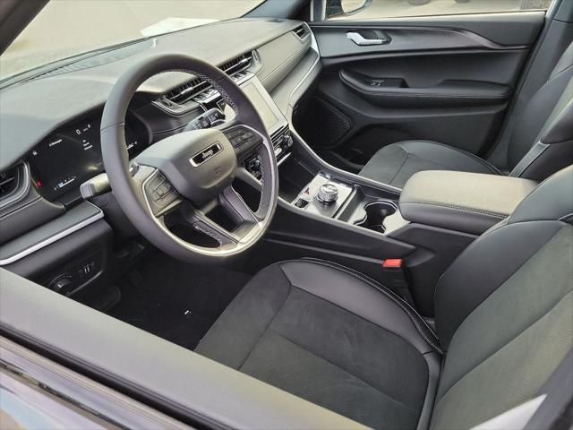 2025 Jeep Grand Cherokee GRAND CHEROKEE ALTITUDE 4X2
